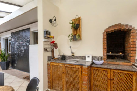 Cobertura para Locação e Venda com 330m² - Bela Vista