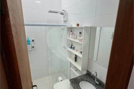 Casa à Venda com 225m² – Ampla e Bem Localizada - Estuda permuta.