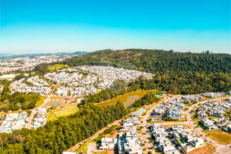 Sobrado à venda em Itupeva – 421,80 m² de terreno – 254,28 m² de área construída – 3 dormitórios – 4 banheiros – 4 vagas de garagem