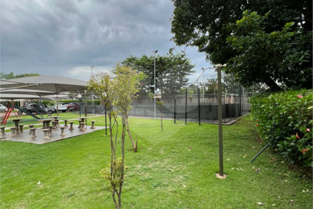 Apartamento no Condomínio Residencial Parque Romance.