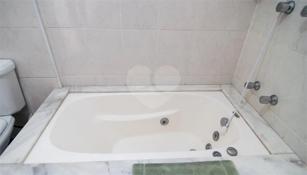 Casa para venda e locação no Campo Belo de 120M² com 3 dormitórios, 1 suíte e 3 vagas