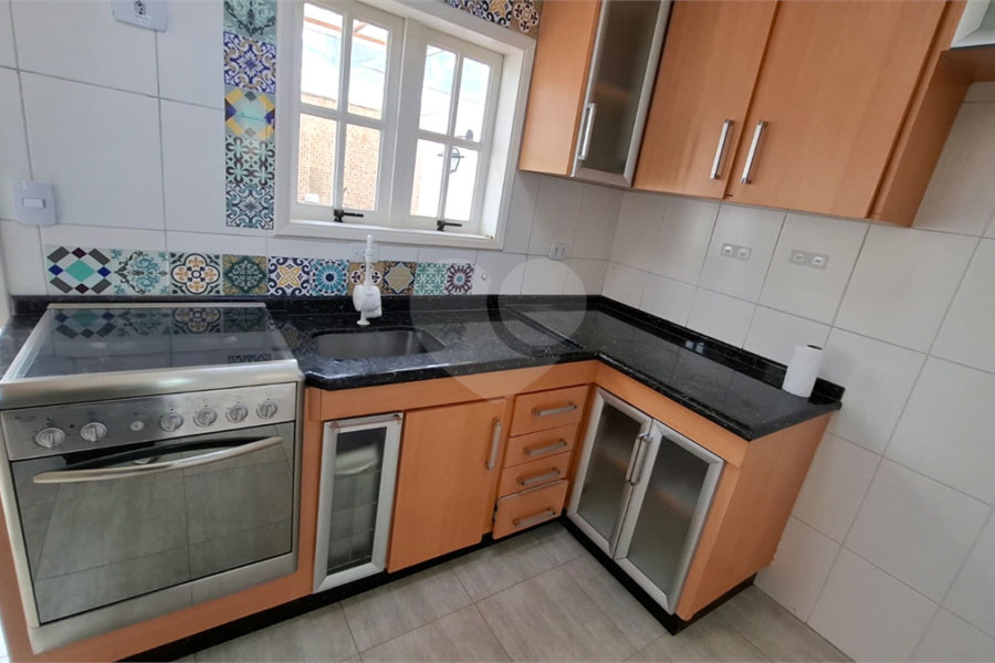 Casa à venda com 2 suítes no condomínio Village Palmas, São Paulo - SP
