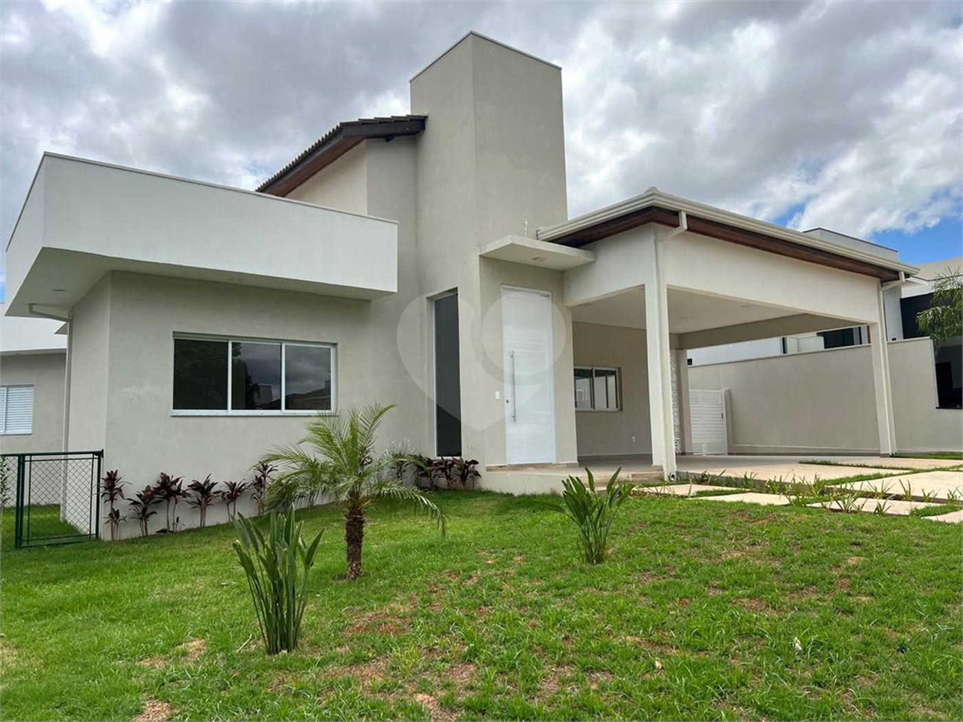 Casa à venda com 3 suítes no condomínio Palmeiras Imperiais, Salto - SP