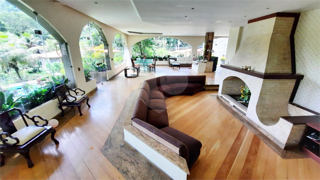 Casa à venda com 11 quartos, sendo 6 suítes, em Taquara, Rio de Janeiro, RJ