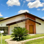 Casa à venda com 3 quartos, sendo 1 suíte, no condomínio Vale do Lago, Sorocaba - SP