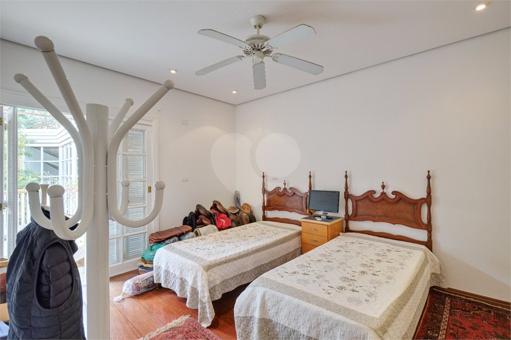 Casa à venda com 5 suítes no condomínio Chácara Flora, São Paulo - SP