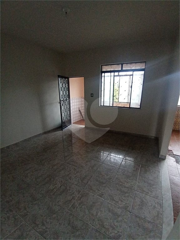 Sobrado para alugar com 2 quartos em Campo Grande, Rio de Janeiro, RJ