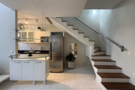 Apartamento com 2 dormitórios à venda, 78 m² por R$ 640.000,00 - Gonzaga - Santos/SP