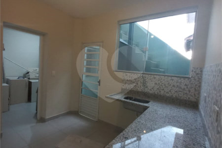 Sobrado à venda com 3 quartos, sendo 1 suíte, em Vila Mazzei, São Paulo, SP