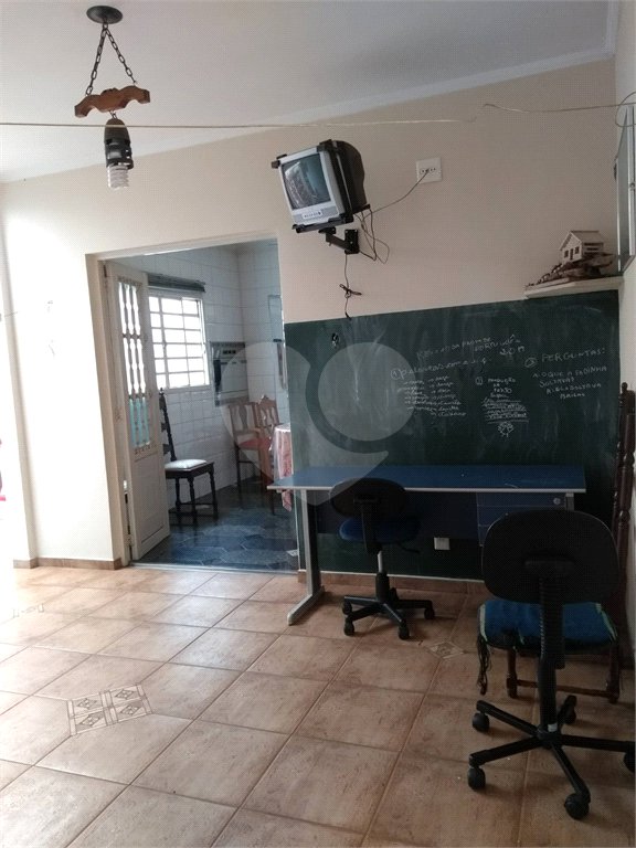 Sobrado à venda com 3 quartos, sendo 2 suítes, no Centro, Araraquara, SP