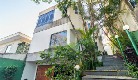 Sobrado à venda com 3 quartos, sendo 1 suíte,  em Jardim Prudência, São Paulo, SP