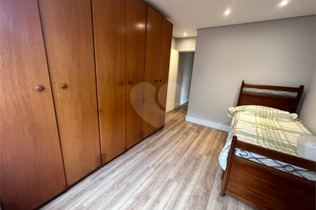Sobrado à venda com 3 quartos, sendo 1 suíte, em Jardim Vazani, São Paulo, SP