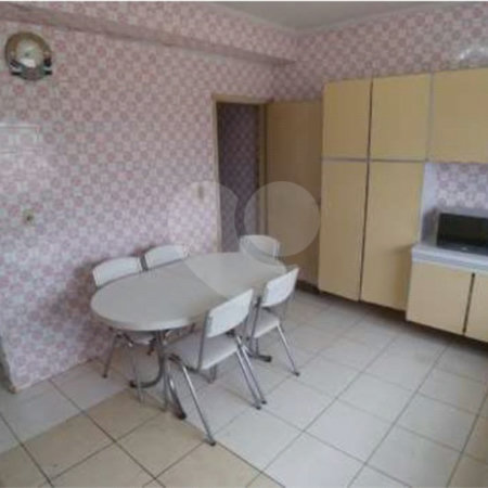 Sobrado à venda com 4 quartos, sendo 1 suíte, em Parque Vitória, São Paulo, SP