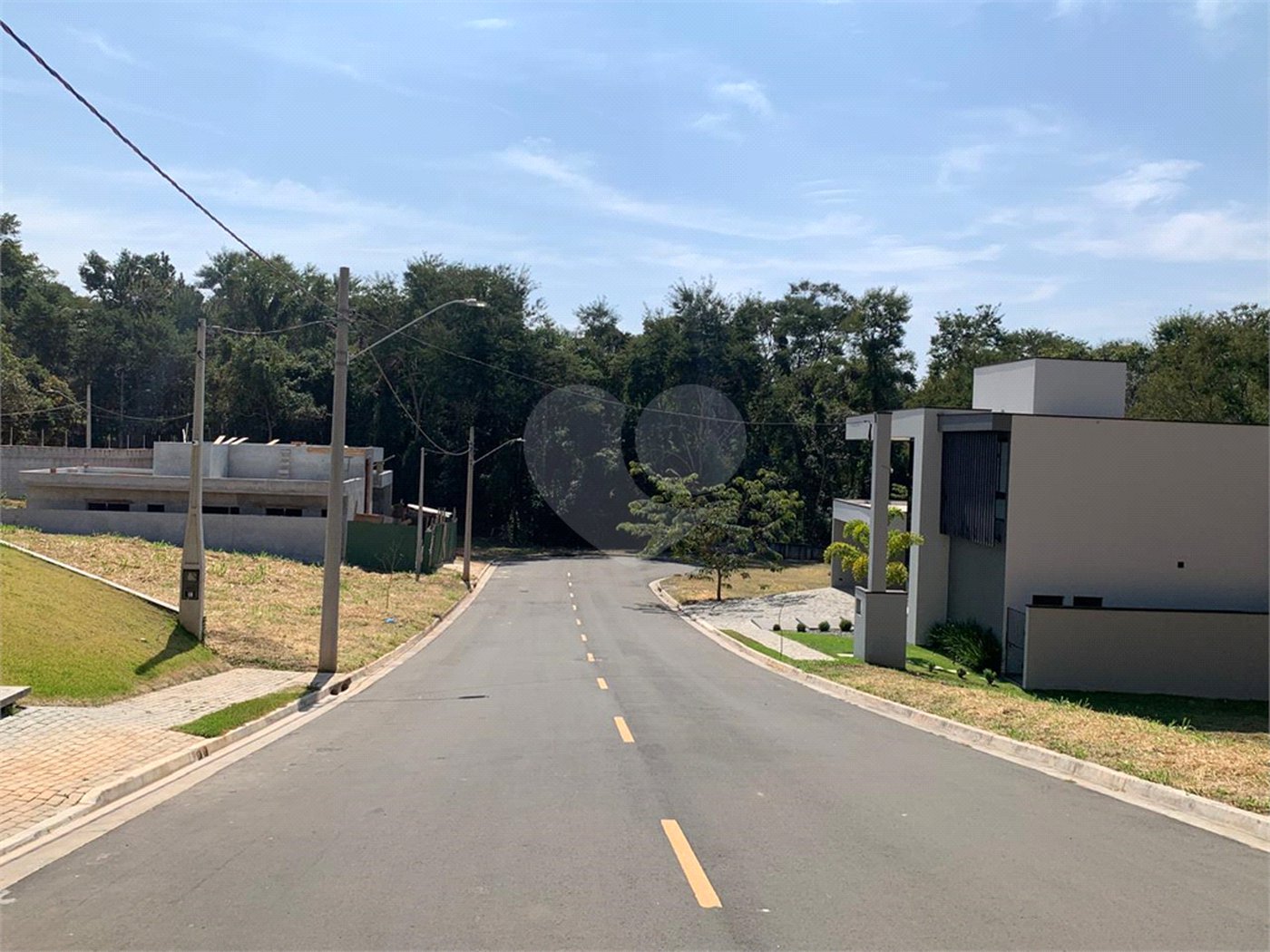 Casa à venda com 4 suítes no condomínio Reserva São Nicolau, Atibaia - SP
