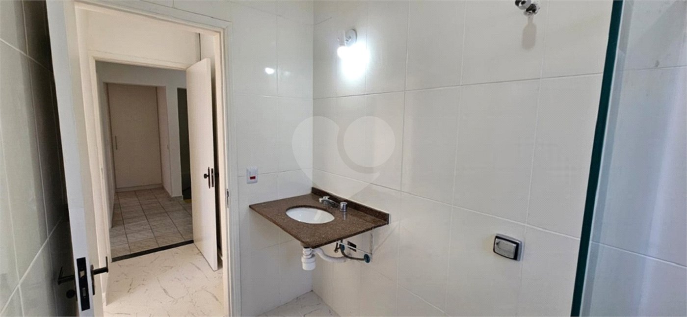 Sobrado à venda com 5 quartos, sendo 1 suíte, em Interlagos, São Paulo, SP