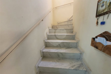 Sobrado à venda com 3 quartos, sendo 1 suíte, em Vila Hamburguesa, São Paulo, SP