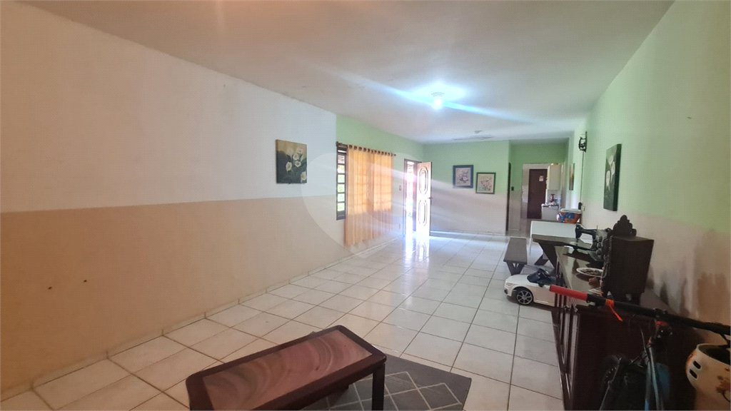 Chácara à venda com 3 quartos, sendo 1 suíte, em Vila Reis, Itapetininga, SP