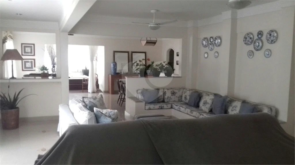 Cobertura à venda no Guarujá, Pitangueiras