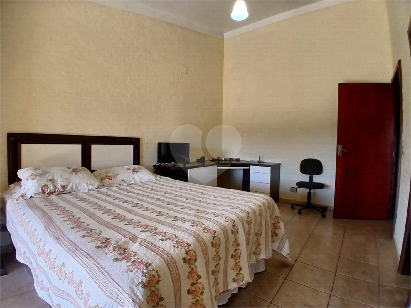 Casa à venda com 3 quartos, sendo 2 suítes, em Jardim Brogotá, Atibaia, SP