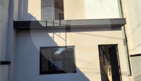 Sobrado à venda com 3 quartos, sendo 1 suíte,  em Parque Morumbi, Mogi das Cruzes, SP