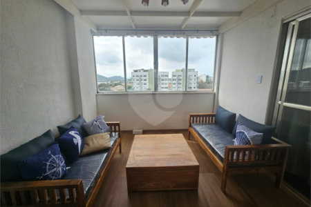 Cobertura à venda com 3 quartos, sendo 1 suíte,  no Centro, Cabo Frio, RJ