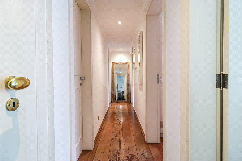 Apartamento à venda com 4 quartos, sendo 2 suítes, em Vila Morumbi, São Paulo, SP