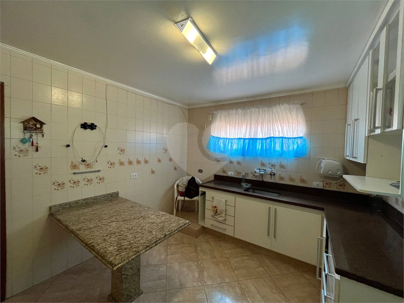 Sobrado à venda com 4 quartos, sendo 2 suítes, em Tremembé, São Paulo, SP