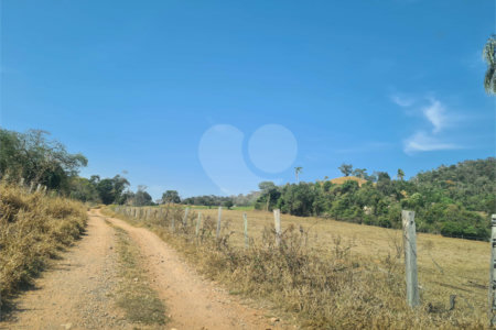 VENDA SÍTIO 48 hectares com estruura para granja, hidroponia e gado