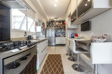 Apartamento à venda com 3 suítes em Parque Reboucas, São Paulo, SP