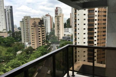 Apartamento à venda com 4 quartos, sendo 2 suítes,  em Vila Andrade, São Paulo, SP