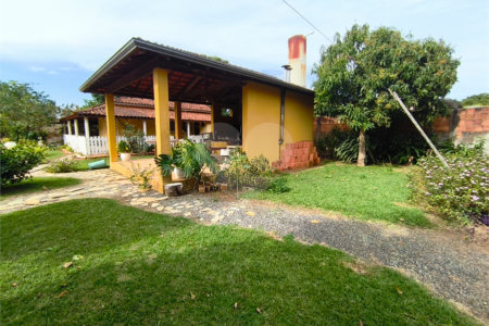 Chácara à venda com 4 quartos, sendo 1 suíte,  em Vale San Fernando, Itapetininga, SP