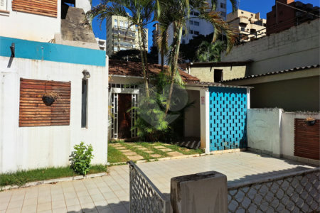 Casa Térrea para alugar com 1 quarto, sendo 3 suítes,  em Indianópolis, São Paulo, SP