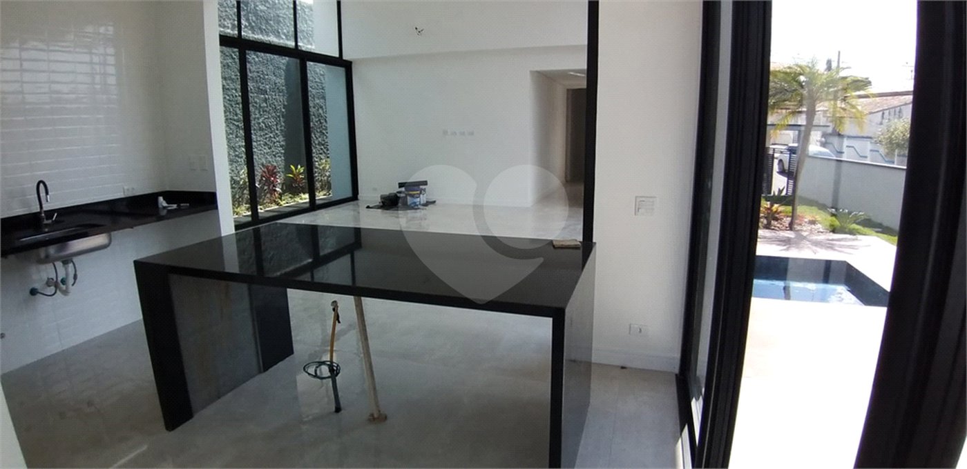 Casa à venda com 3 suítes em Jardim Paulista, Atibaia, SP