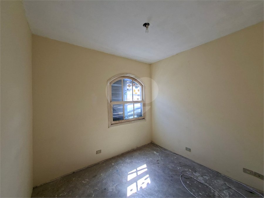 Sobrado à venda com 3 quartos, sendo 1 suíte,  em Jardim Esmeralda, São Paulo, SP