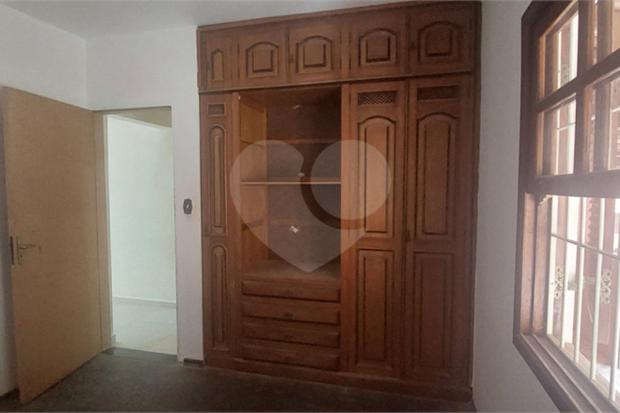 Sobrado à venda com 4 quartos, sendo 2 suítes, em Lavapés, Mairiporã, SP