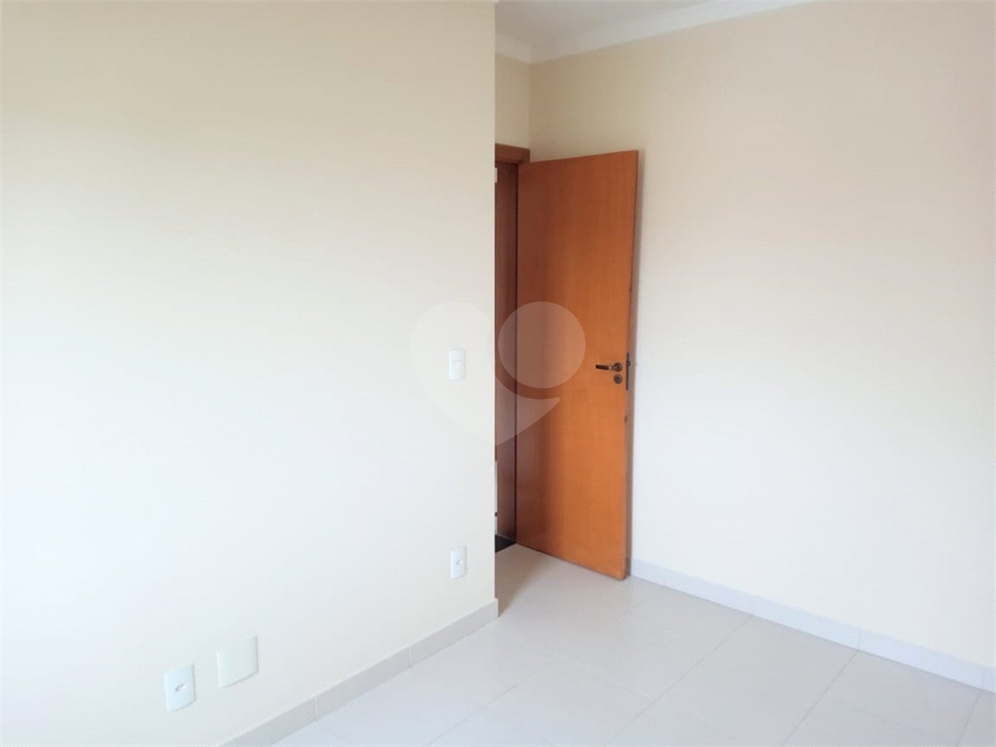 Casa à venda com 3 quartos, sendo 1 suíte, no condomínio Residencial Vila Primavera (zona Norte), São Paulo - SP