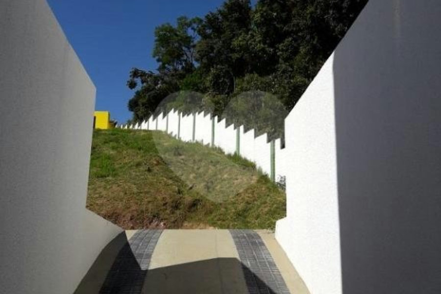 Sobrado à venda com 3 quartos, sendo 1 suíte, em Villa Verde, Franco da Rocha, SP