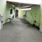 Casa à venda com 5 quartos, sendo 3 suítes, no condomínio Village Texeira Campos, Rio de Janeiro - RJ