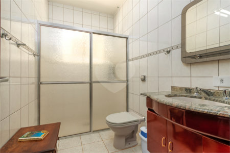 Chácara à venda com 5 quartos, sendo 2 suítes, em Vila São João, Sarapuí, SP
