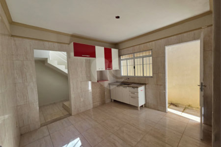 Casa à venda com 3 quartos, sendo 1 suíte, em Vila José Salem, Itapetininga, SP