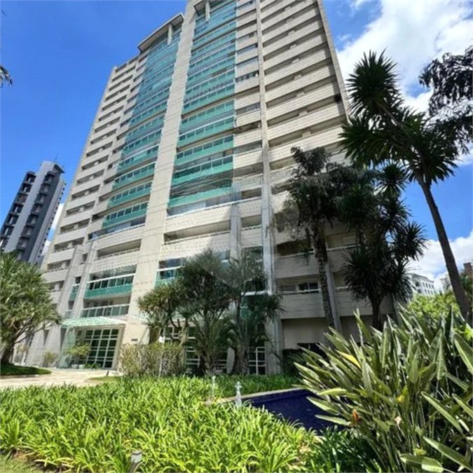 Apartamento à venda com 3 suítes em Vila Suzana, São Paulo, SP