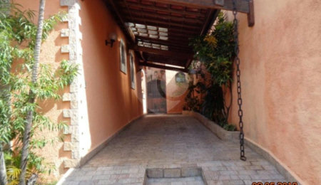 Casa Térrea à venda com 3 suítes em Ferreira, São Paulo, SP