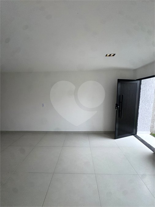 Casa à venda com 2 quartos, sendo 1 suíte, em Pedra de Guaratiba, Rio de Janeiro, RJ