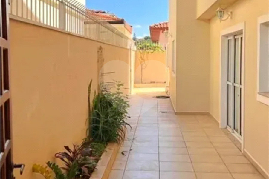Sobrado à venda com 3 quartos, sendo 1 suíte, em City Recanto Anastácio, São Paulo, SP