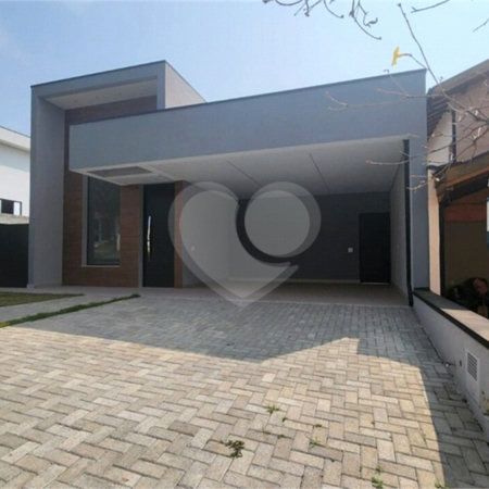Casa à venda com 3 suítes no condomínio Vita Verdi, Valinhos - SP