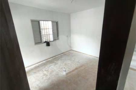 Sobrado à venda com 3 quartos, sendo 1 suíte, em Jardim Umarizal, São Paulo, SP