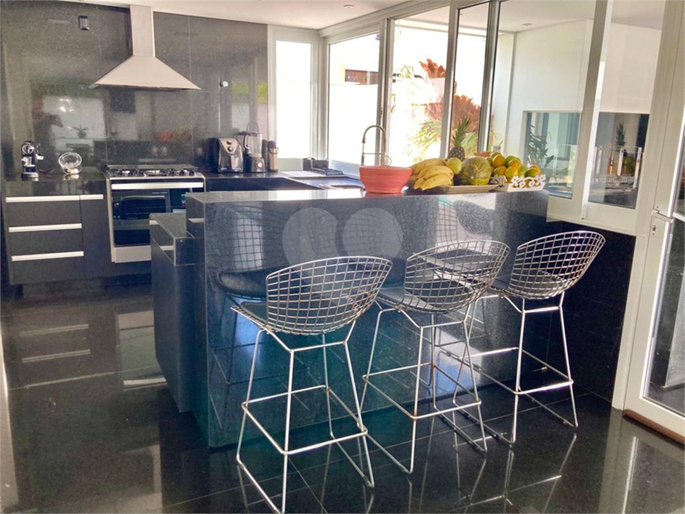 Casa à venda com 3 suítes em Anhangabaú, Jundiaí, SP