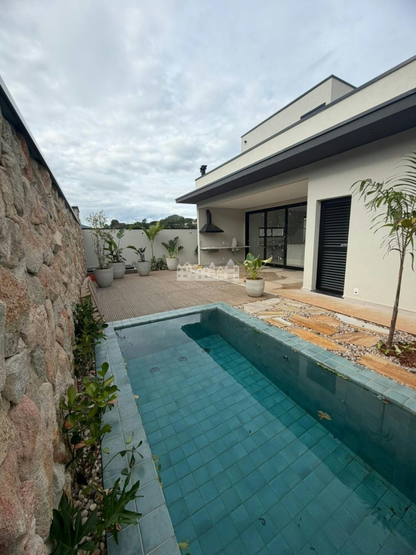 Casa à venda com 3 suítes no condomínio Ecoville 1, Atibaia - SP