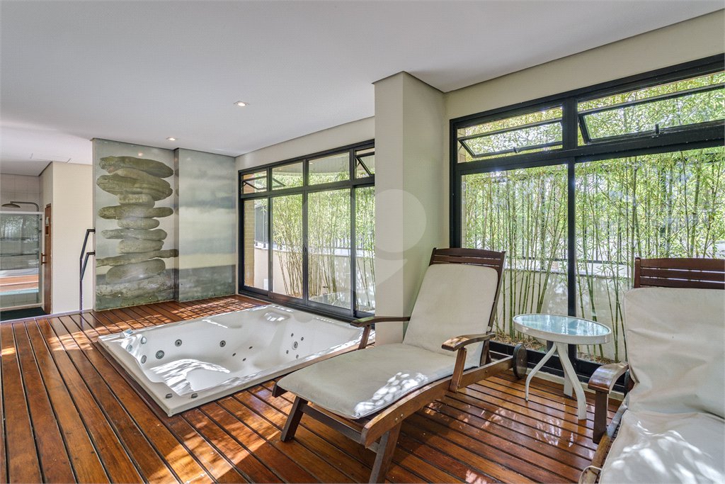 Apartamento à venda com 3 quartos, sendo 1 suíte, em Morumbi, São Paulo, SP