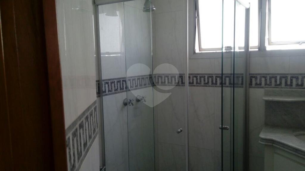 Apartamento à venda com 3 quartos, sendo 1 suíte,  em Campo Belo, São Paulo, SP